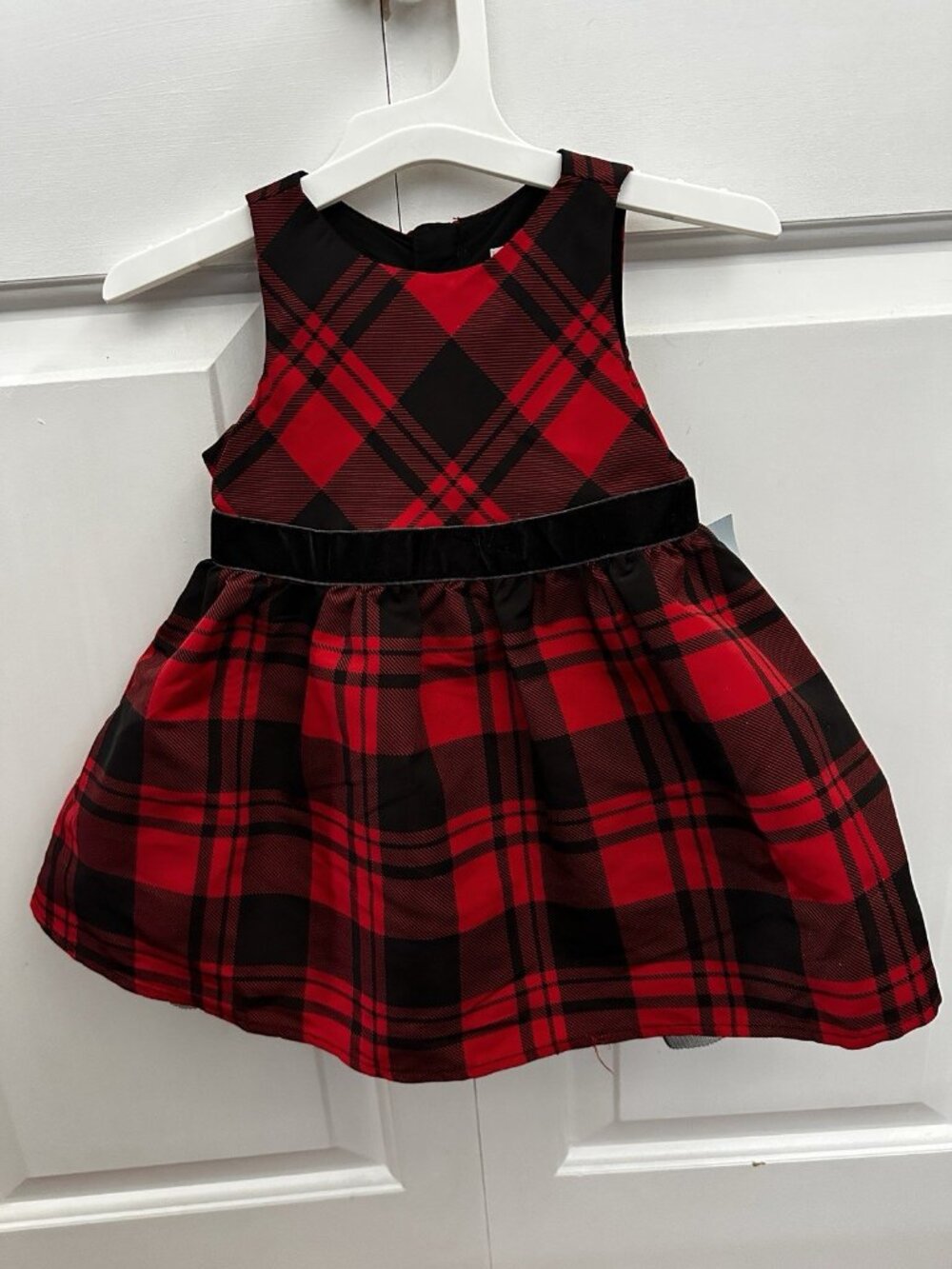 Cat & Jack Baby Girl’s Red & Black Plaid Dress W/Velvet & Tulle Accents 12m